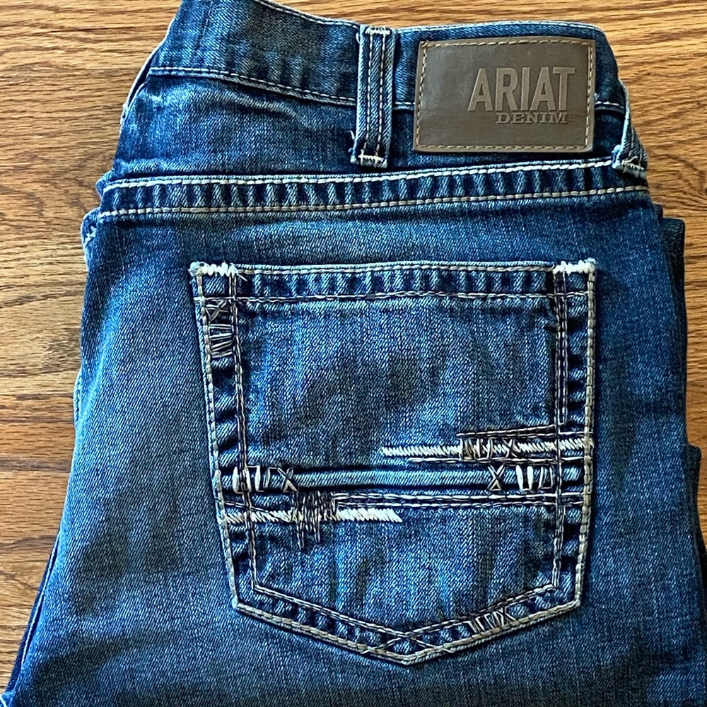 Men’s ARIAT Jeans